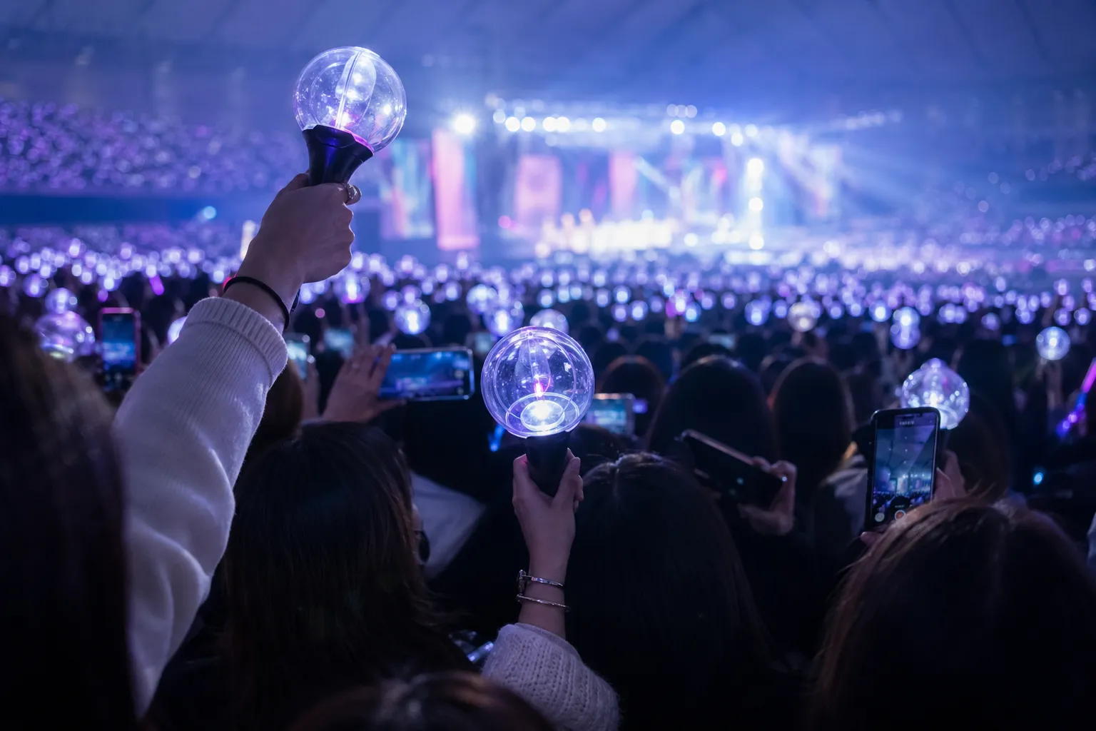 aespa Tokyo Dome Korean-language singalong crowd concept
