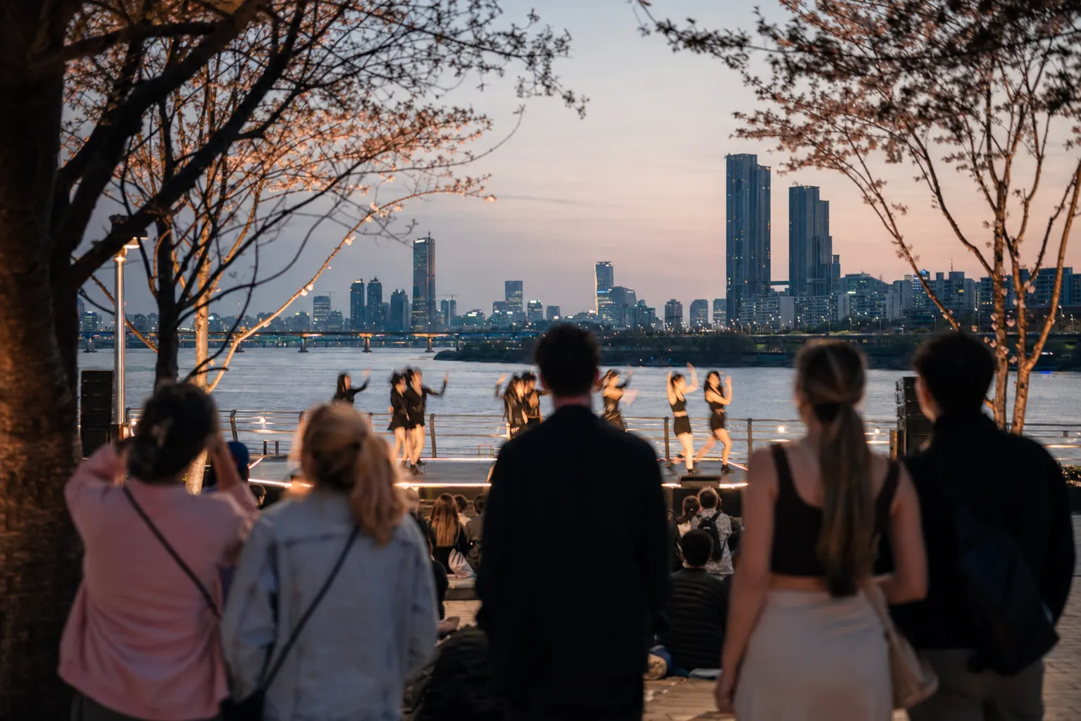 A K-pop style performance scene for visitors near Yeouido during Seoul Hospitality Week 2026.