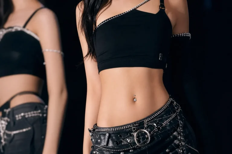 Ningning Navel Piercing Draws Attention After Matching aespa Photos With Giselle stage concept