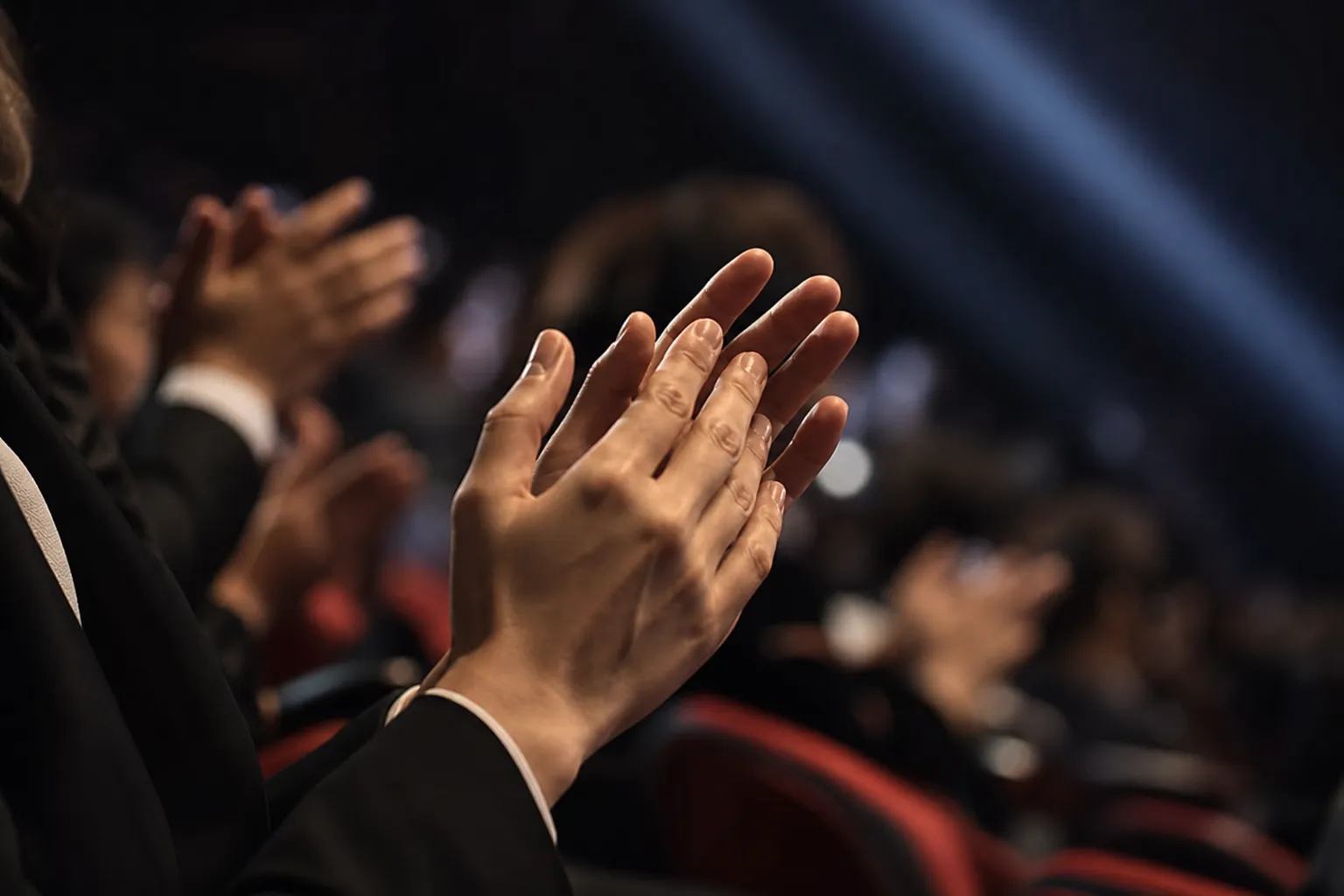 Gun-che Cannes Midnight Screenings sustained ovation concept
