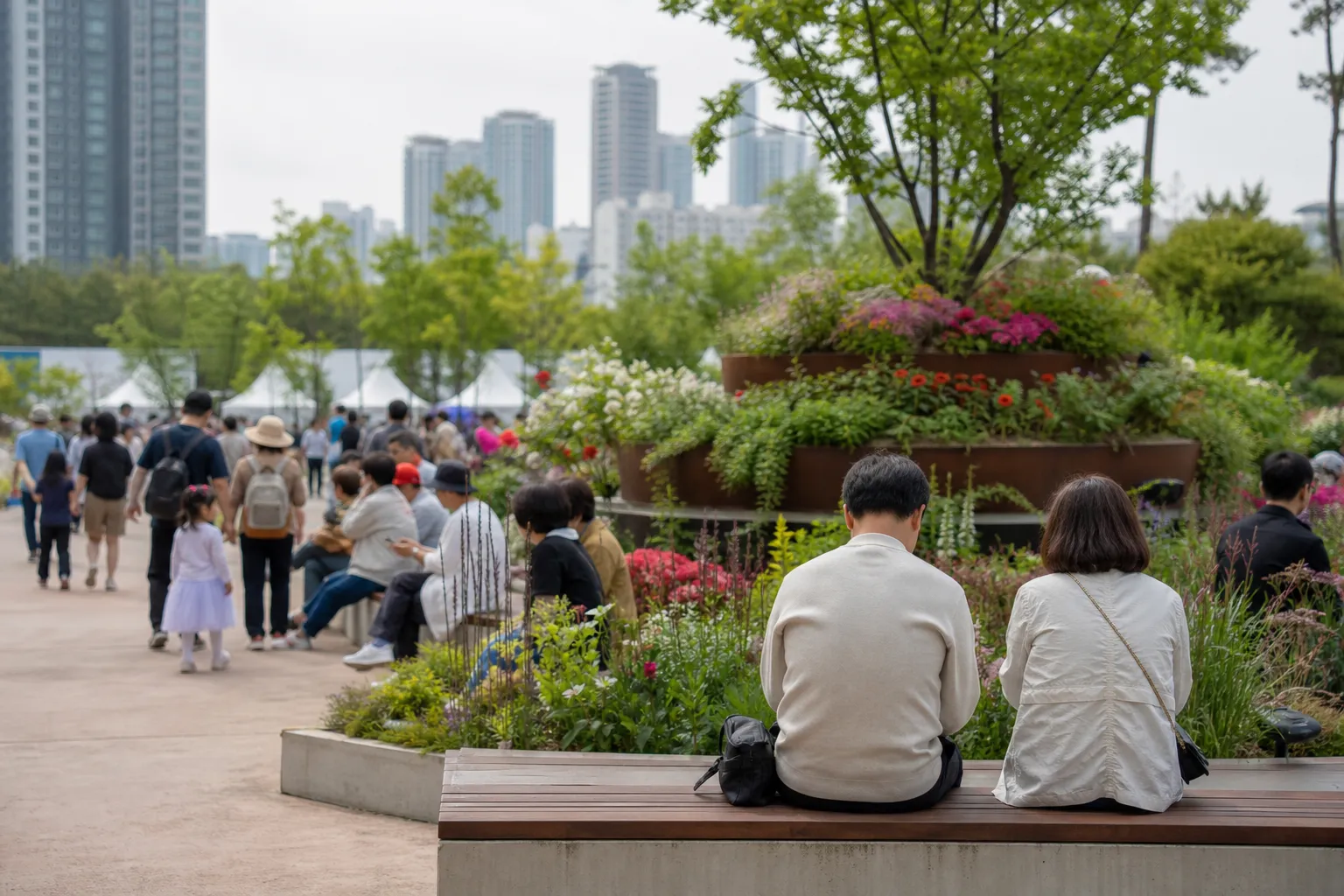 Seoul Forest Garden Show Visitors: What the 2.5 Million Turnout Means for Planning a Visit 2 Seoul Forest Garden Show visitors seating and crowd context