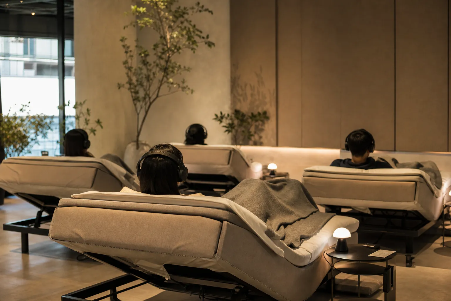 일룸 성수율 팝업 Seoul music cafe motion bed concept