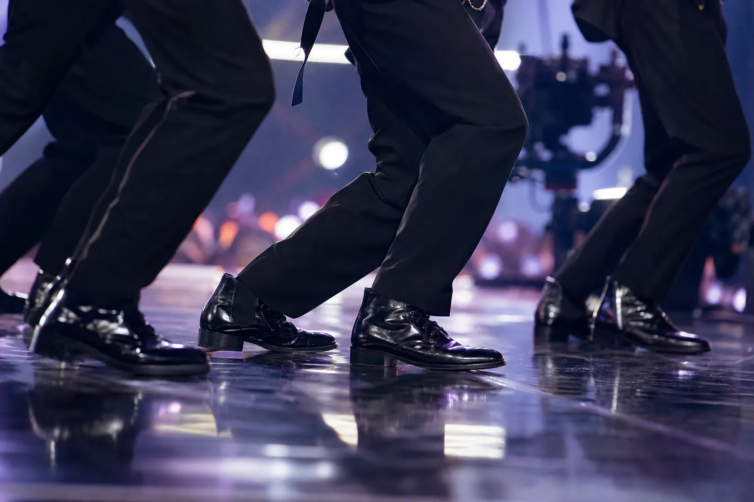 BABYMONSTER CHOOM mini album comeback Music Core stage detail