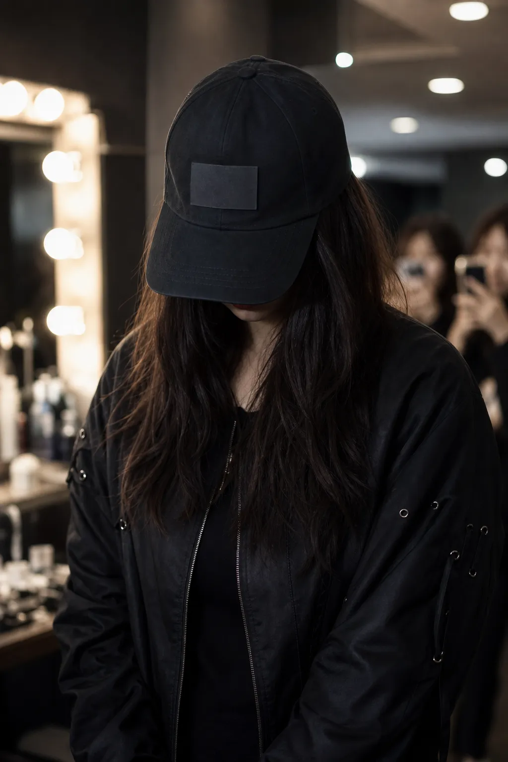 Jihyo anti-fascism cap debate K-culture trend