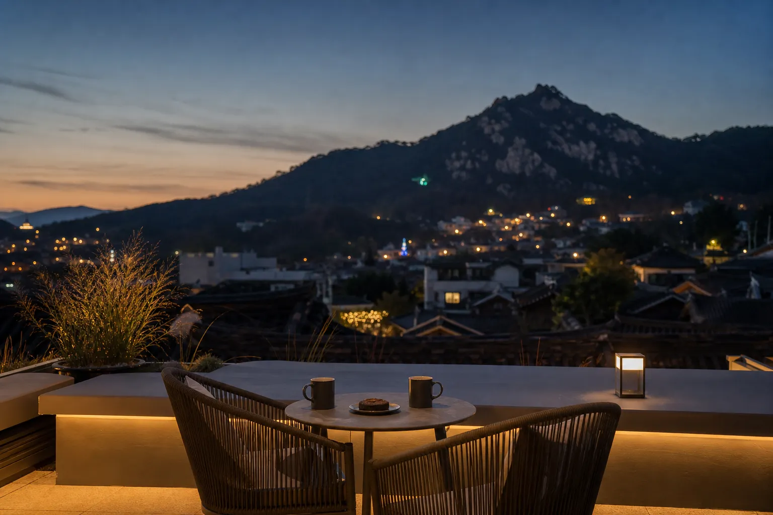 Daechung Park Inwangsan Terrace: A Rooftop View Over Seochon and Inwangsan 3 인왕산 대충유원지 테라스 Seochon rooftop cafe atmosphere