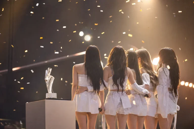 IOI Tops Show! Music Core With Suddenly After Anniversary Activities End stage concept