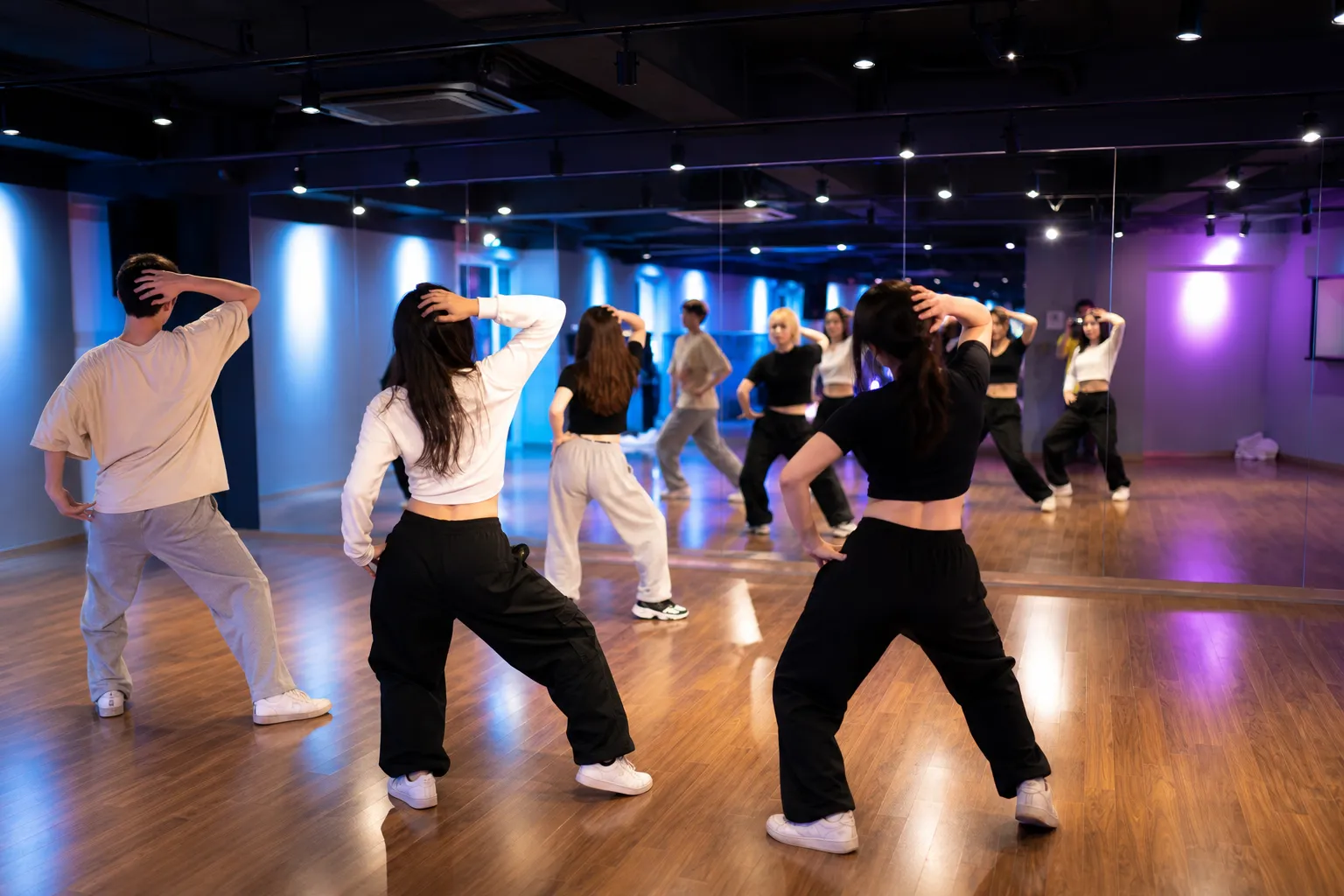 Hongdae K-pop Dance Classes one-day lesson Seoul