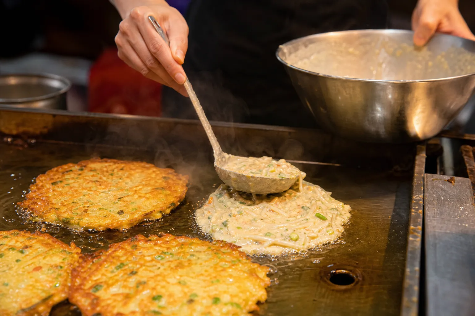 Wonjo Sunhui-ne Bindaetteok stone-ground mung bean pancake in Seoul