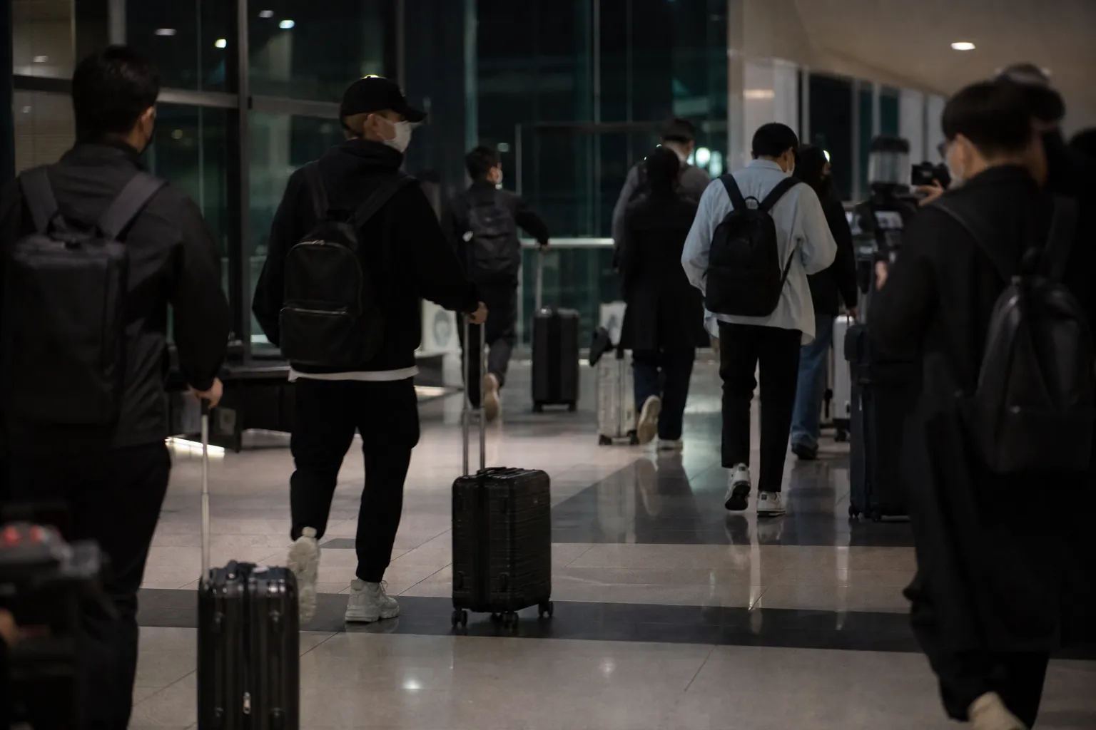 코르티스 파리 인천 항공편 Big Hit Music apology Seoul airport concept