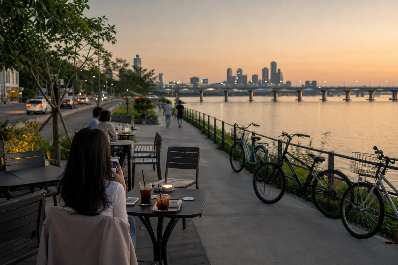 Mangwon Han River Cafes: What to Know About Newcase at Mangwon Pier 3 망원동 한강뷰 카페 Mangwon Han River Cafes Seoul trend