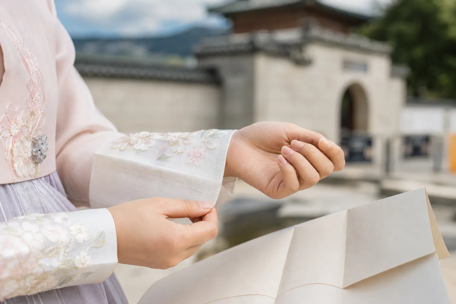 Gyeongbokgung Yeongchumun closure hanbok rental route Seoul guide