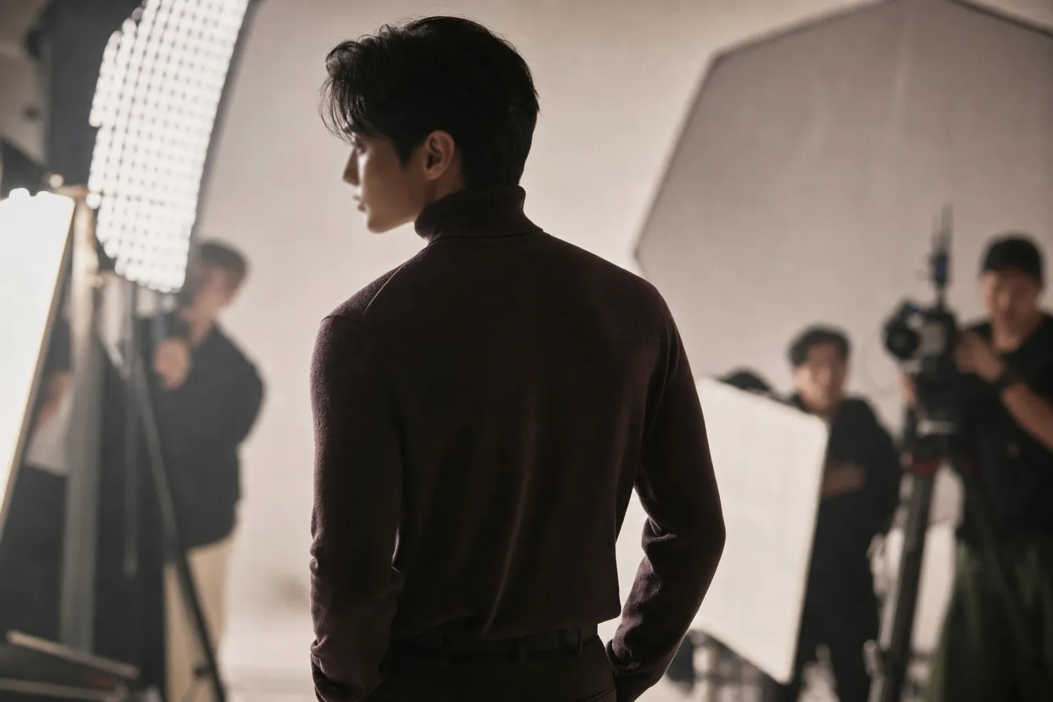 Kim Soo Hyun BENCH advertising shoot Seoul concept