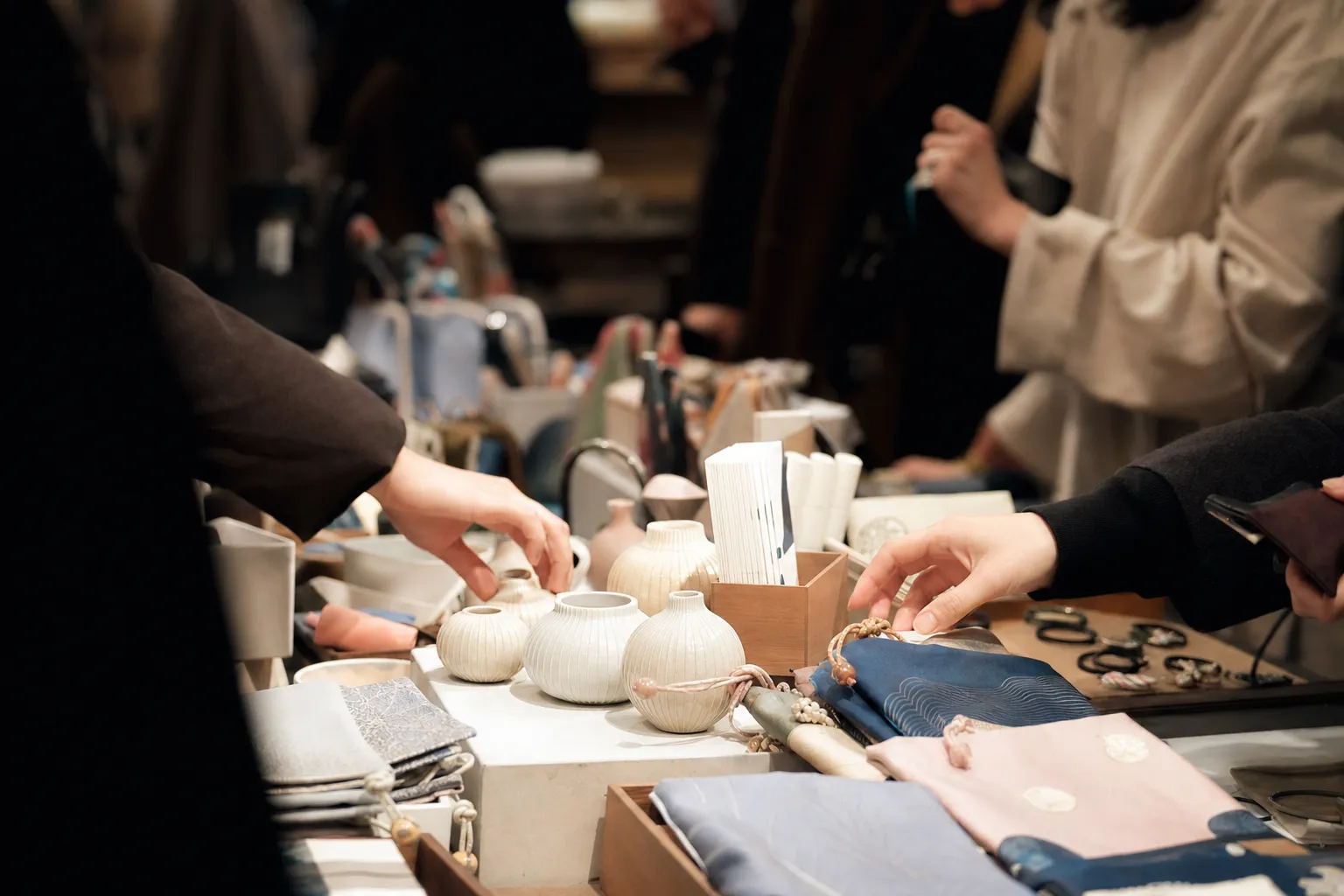 뮷즈 오픈런 재입고 museum goods demand Seoul