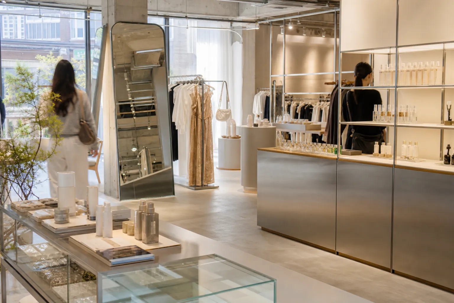 Seongsu Popup Permanence: How Fashion and Beauty Brands Are Turning Temporary Stores Into Offline Bases 2 Seongsu popup permanence beauty fashion store interior trend